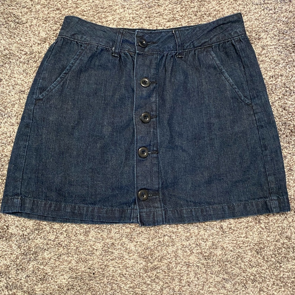 Old navy jean skirt. Size 4
